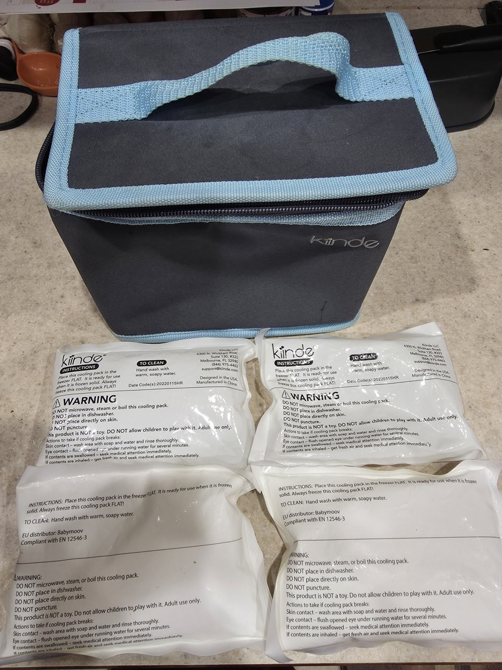 Kiinde Twisy Insulated Milk Storage Bag with 4 Ice Packs